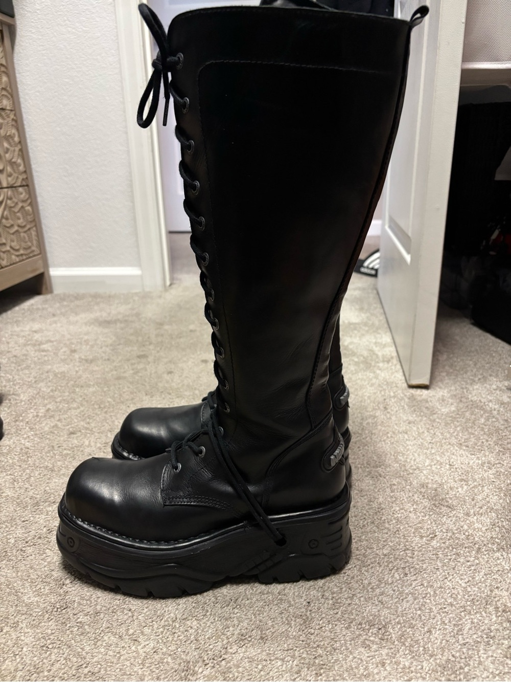 New Rock M-235-C3 Black Lace-Up Knee High Platform Boots. NWOB w/ Scratch - Picture 13 of 16